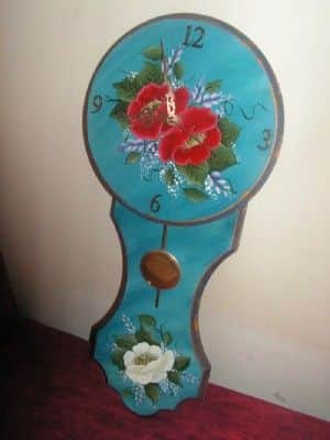 שעון מטוטלת ציור עלעץ