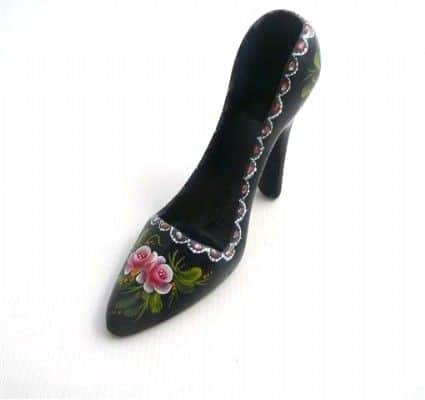 נעל מיניאטורית-אלגנטית