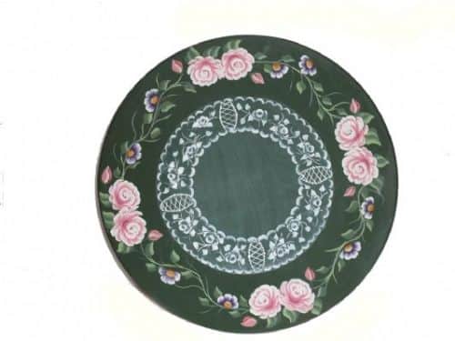 מגש הגשה על שולחן-ציור על עץ