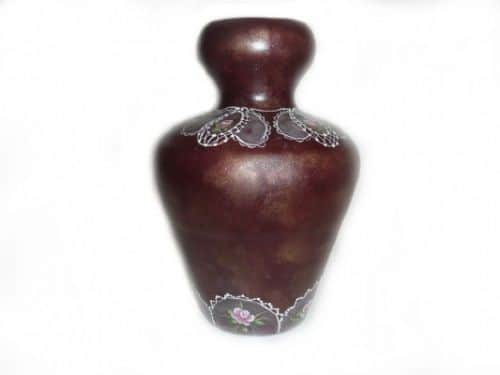 כד מעוטר בציור תחרה