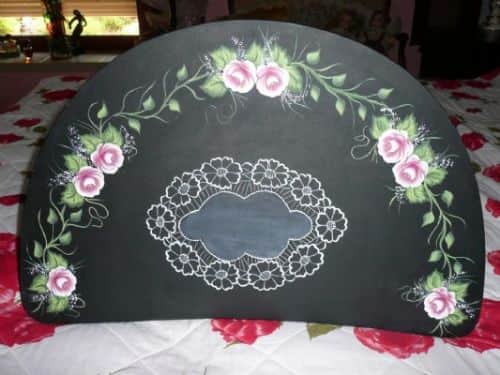 חלק עליון של שולחן-ציור על עץ