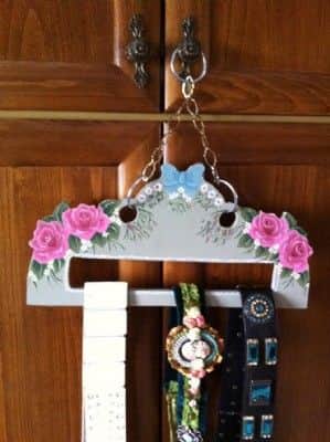 קולב לחגורות\צעיפים