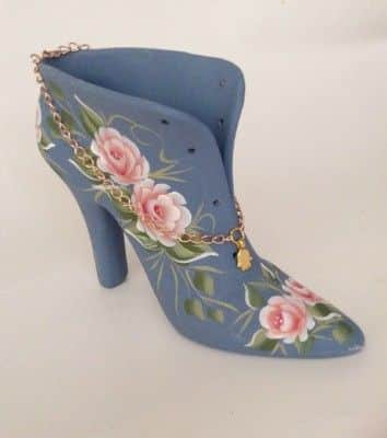 מגף מיניאטורי-גינס