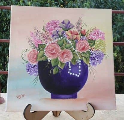 אגרטל ורדים וציפורנים