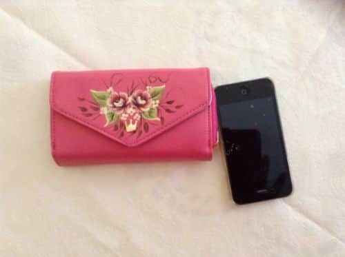 רתיק ורוד פוקסיה לאייפון